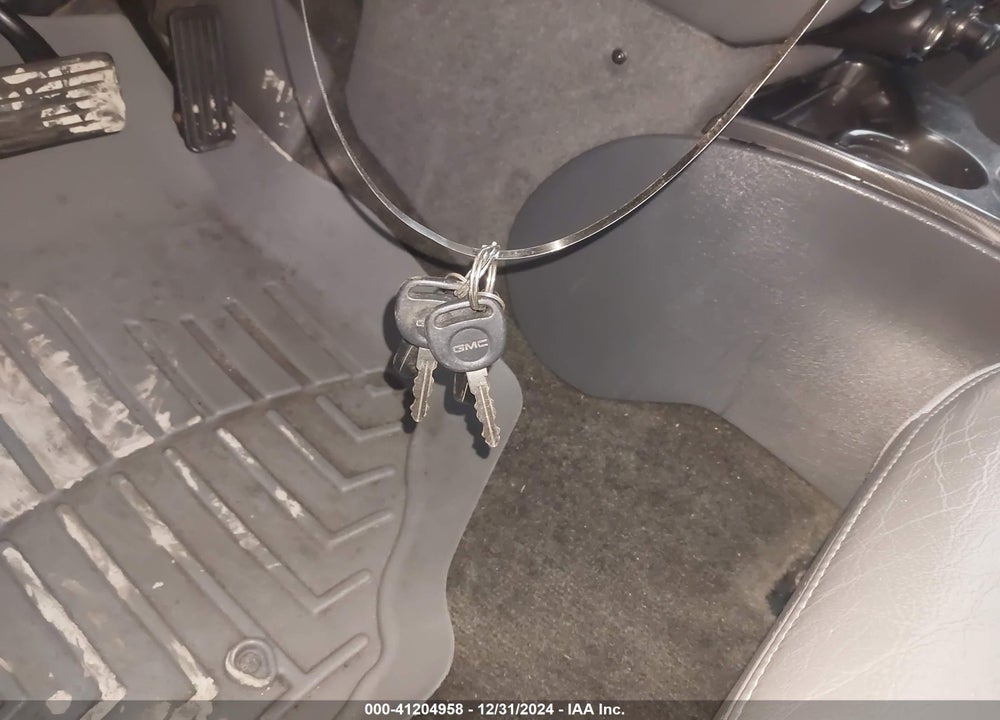 2004 GMC ENVOY XUV SLT VIN: 1GKET12S446162173