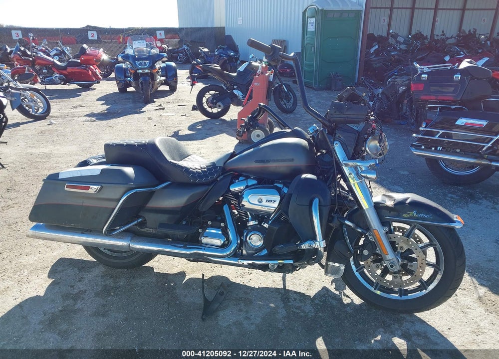 2018 HARLEY-DAVIDSON FLHTK ULTRA LIMITED VIN: 1HD1KED12JB661385
