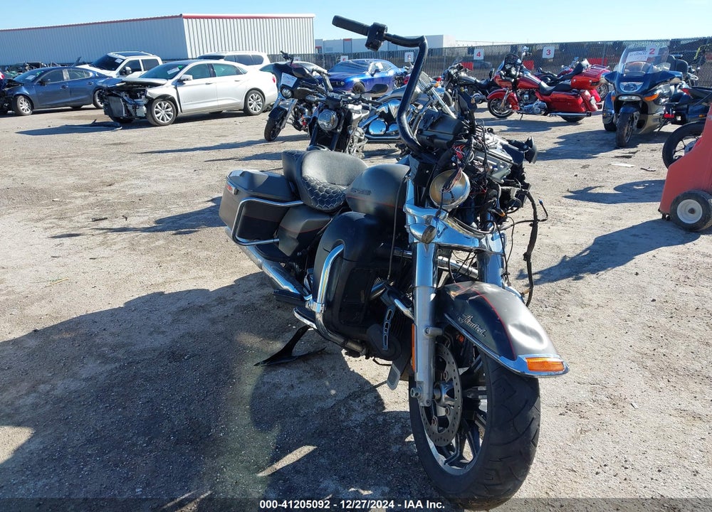 2018 HARLEY-DAVIDSON FLHTK ULTRA LIMITED VIN: 1HD1KED12JB661385