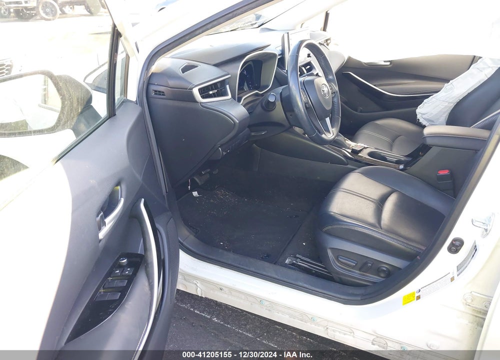 2020 TOYOTA COROLLA XLE VIN: JTDFPRAE8LJ008737