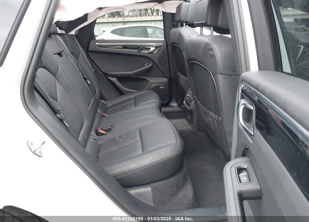 2021 PORSCHE MACAN VIN: WP1AA2A53MLB04752