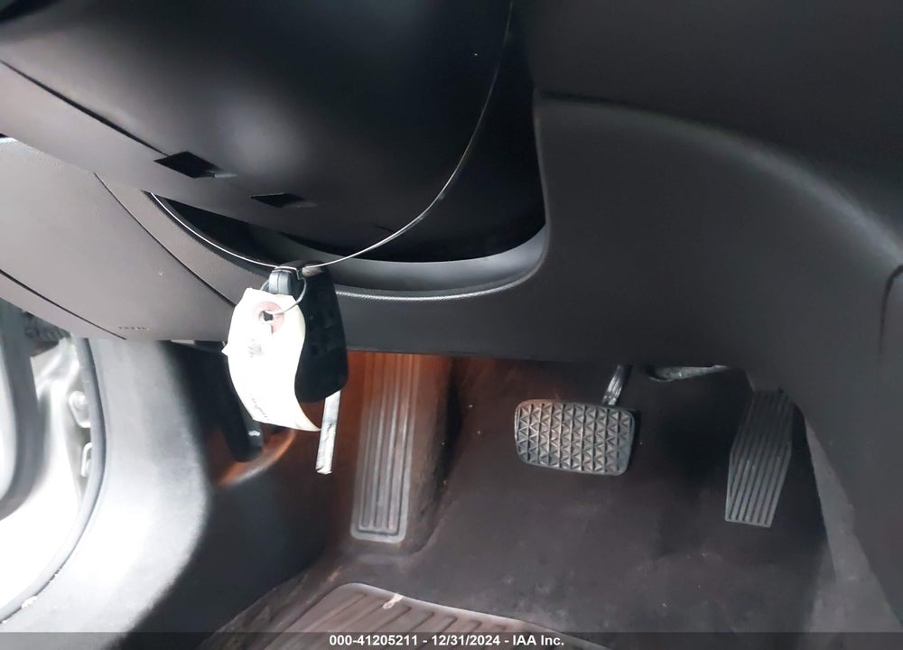 2015 CHEVROLET IMPALA VIN: 2G1165S31F9249325