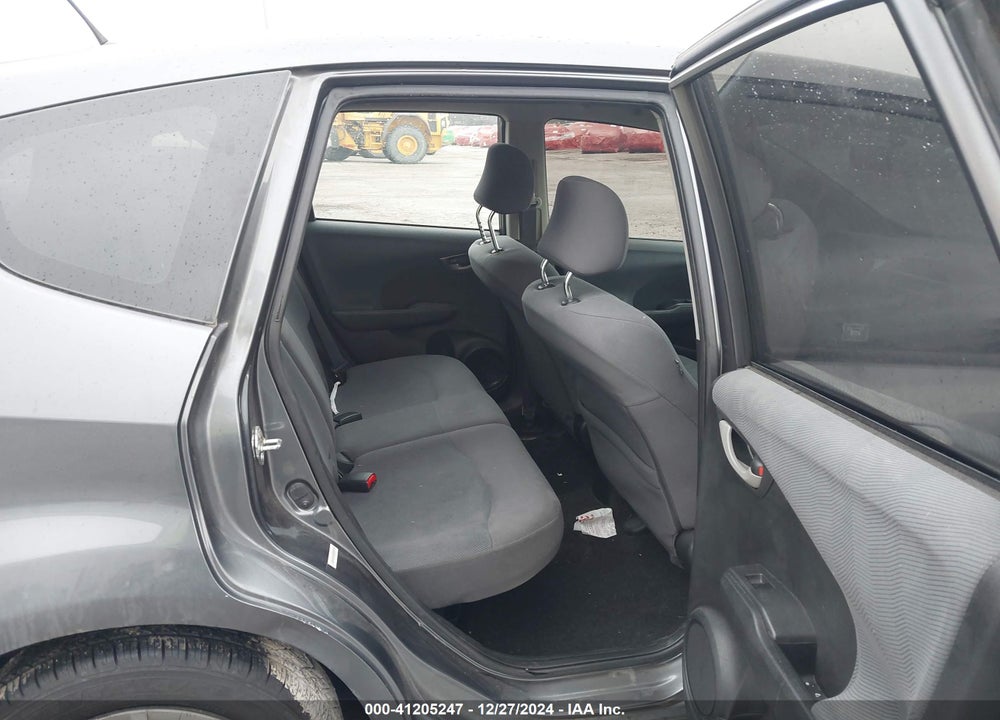 2012 HONDA FIT VIN: JHMGE8H31CC029201