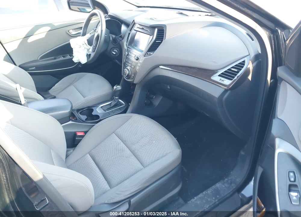2018 HYUNDAI SANTA FE SE VIN: KM8SMDHF6JU274211