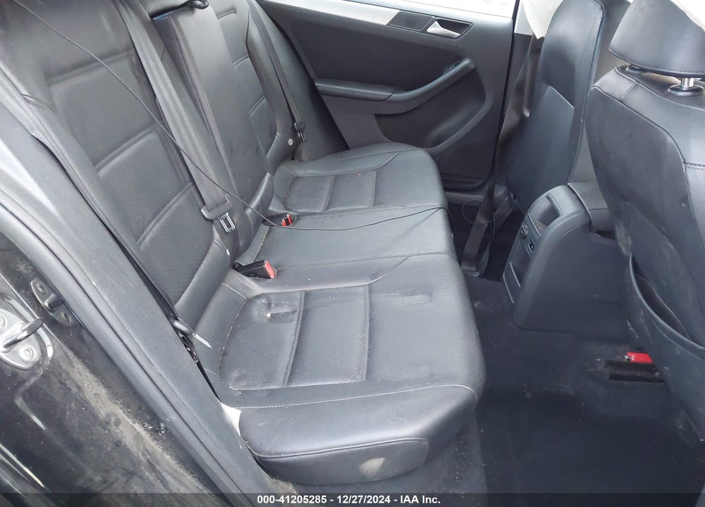 2013 VOLKSWAGEN JETTA 2.5L SE VIN: 3VWDP7AJ8DM286094