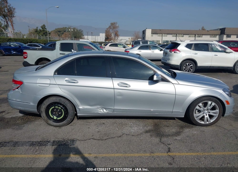 2008 MERCEDES-BENZ C 300 LUXURY/SPORT VIN: WDDGF54X98R034887