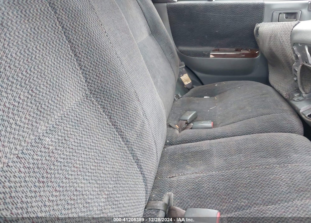 1998 HONDA PASSPORT EX/LX VIN: 4S6CM58W5W4415259