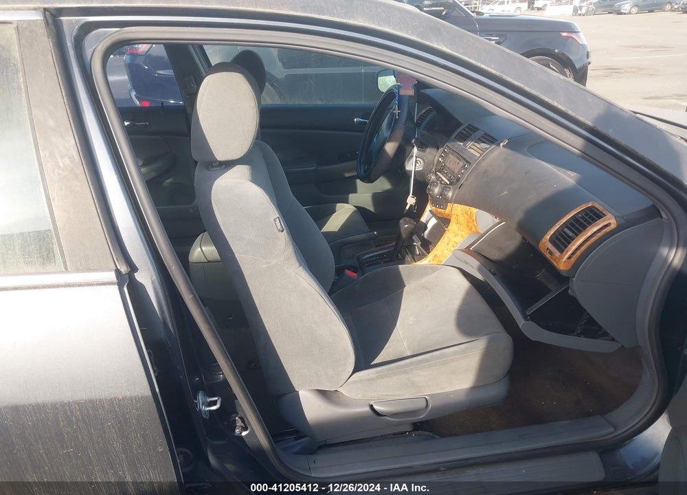 2003 HONDA ACCORD 2.4 LX VIN: JHMCM56393C003528