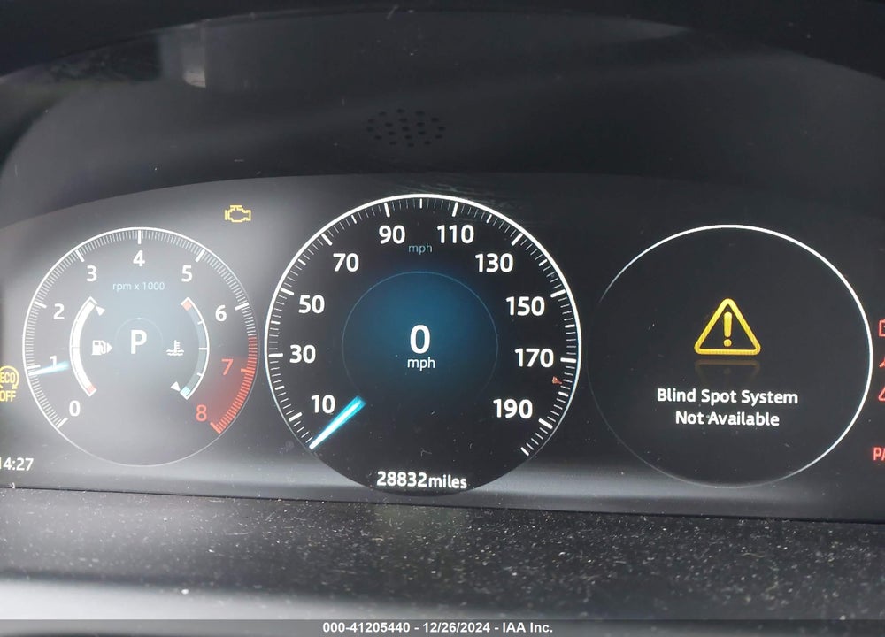 2016 JAGUAR XJ VIN: SAJWA2GE8GMW00533