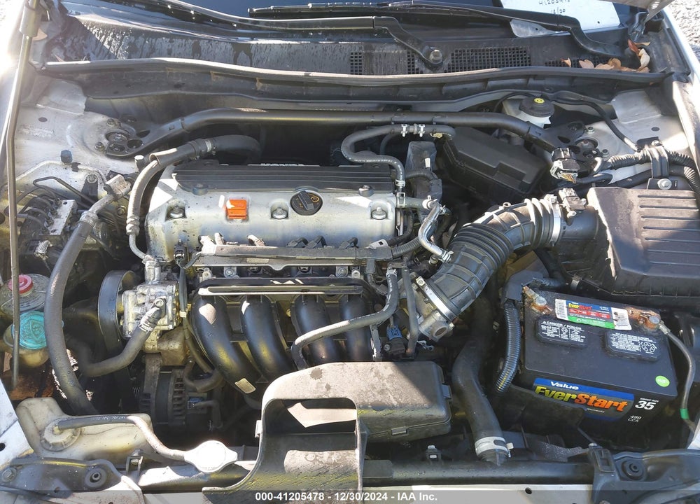 2011 HONDA ACCORD VIN: 1HGCS1B81BA006002