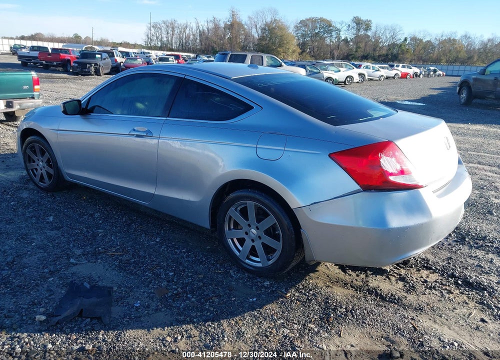 2011 HONDA ACCORD VIN: 1HGCS1B81BA006002