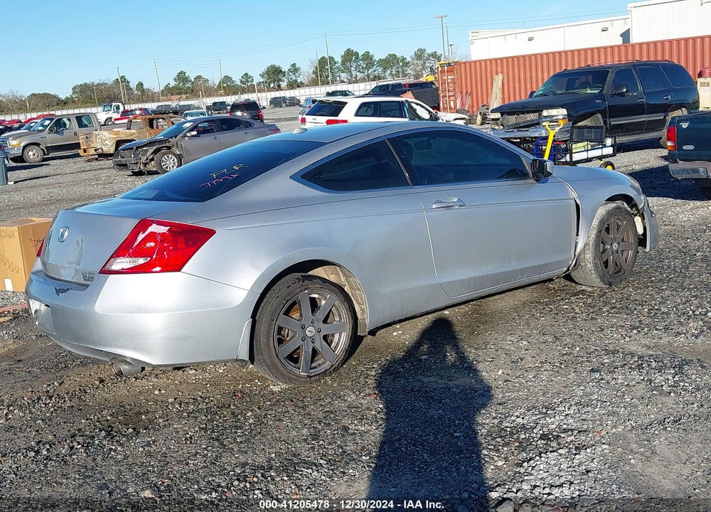 2011 HONDA ACCORD VIN: 1HGCS1B81BA006002