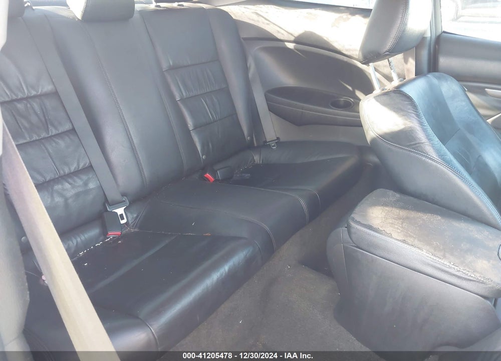 2011 HONDA ACCORD VIN: 1HGCS1B81BA006002