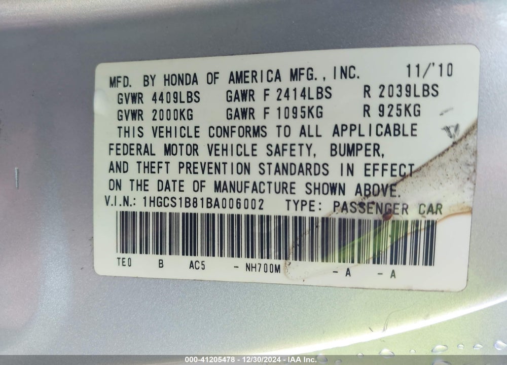 2011 HONDA ACCORD VIN: 1HGCS1B81BA006002