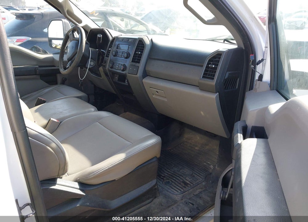 2017 FORD F-250 XL VIN: 1FDBF2A61HEC86652