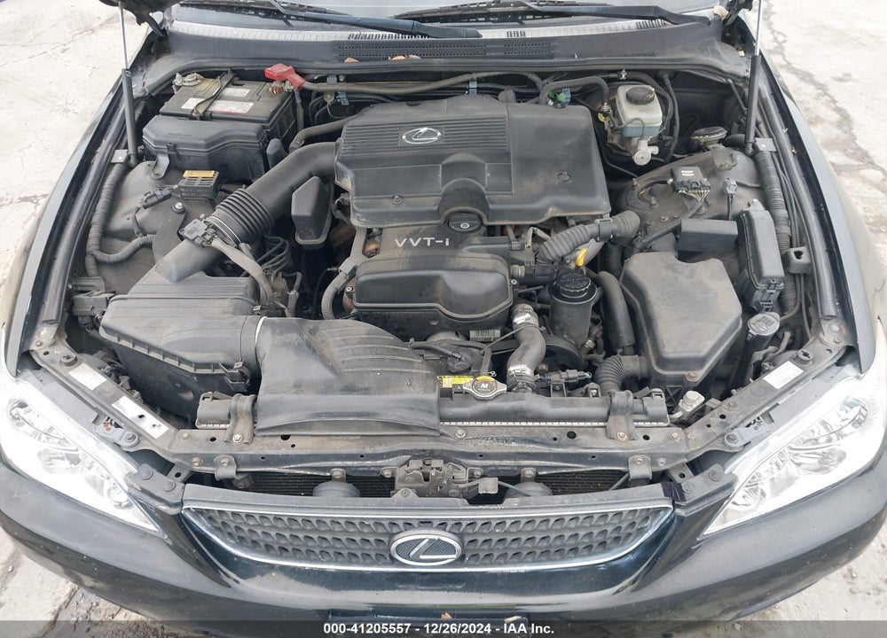 2004 LEXUS IS 300 VIN: JTHBD192X40082198