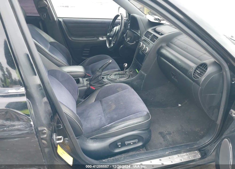2004 LEXUS IS 300 VIN: JTHBD192X40082198