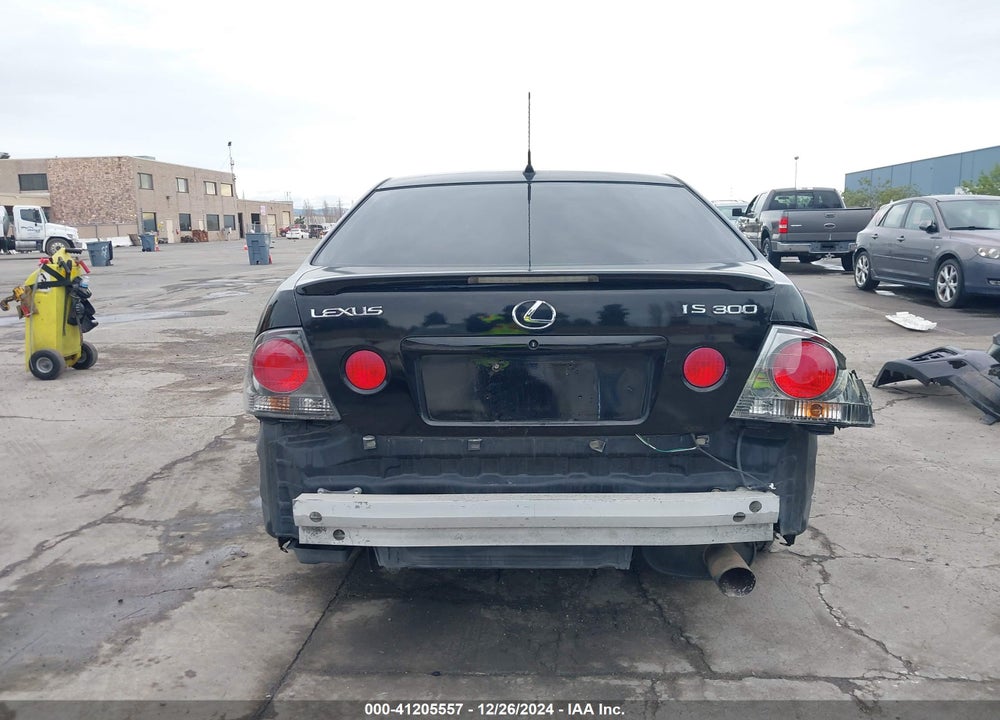 2004 LEXUS IS 300 VIN: JTHBD192X40082198