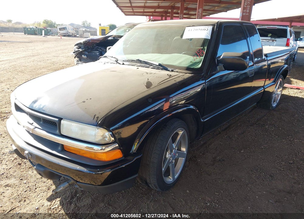 2001 CHEVROLET S-10 LS VIN: 1GCCS195718154896