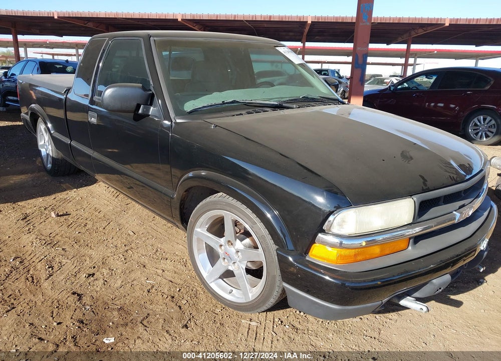 2001 CHEVROLET S-10 LS VIN: 1GCCS195718154896