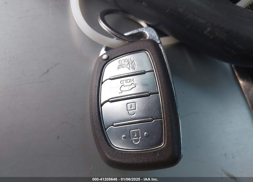 2022 HYUNDAI IONIQ PLUG-IN HYBRID VIN: KMHC65LD1NU268798