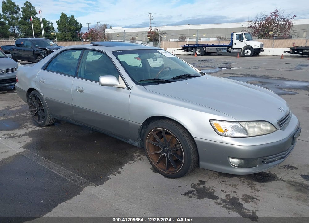 2001 LEXUS ES 300 VIN: JT8BF28G810338430