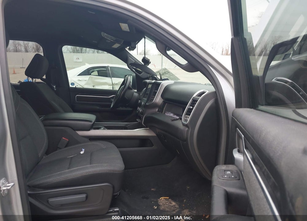 2019 RAM 1500 VIN: 1C6RREFT5KN891217