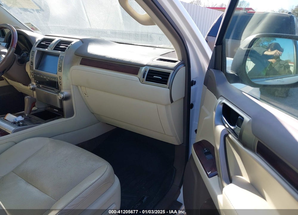 2011 LEXUS GX 460 VIN: JTJBM7FX8B5028559