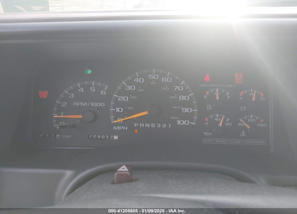 1998 CHEVROLET SUBURBAN 1500 VIN: 3GNFK16R9WG148739