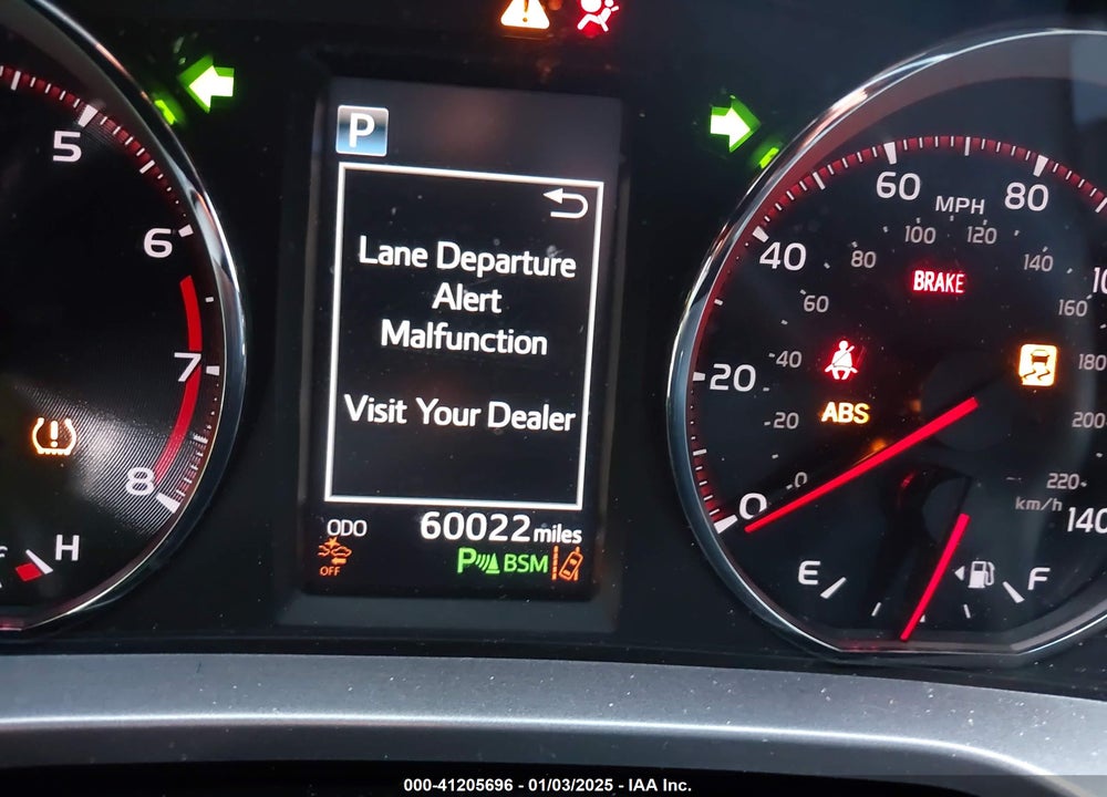 2018 TOYOTA RAV4 SE VIN: JTMJFREV0JJ205275