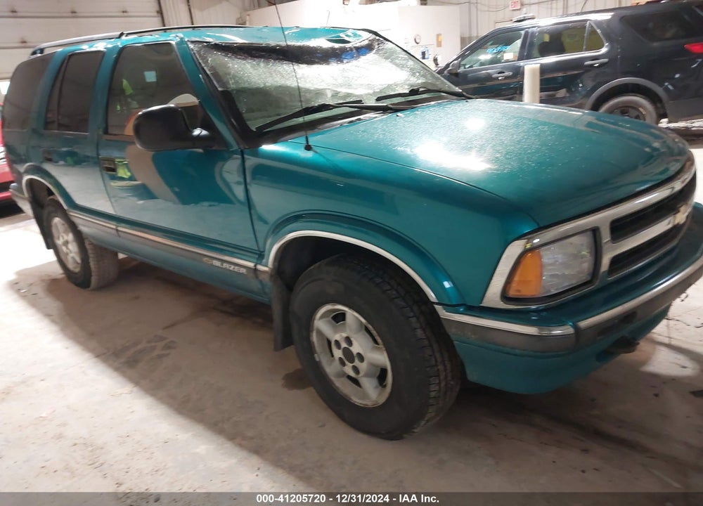 1995 CHEVROLET BLAZER VIN: 1GNDT13W5S2254901
