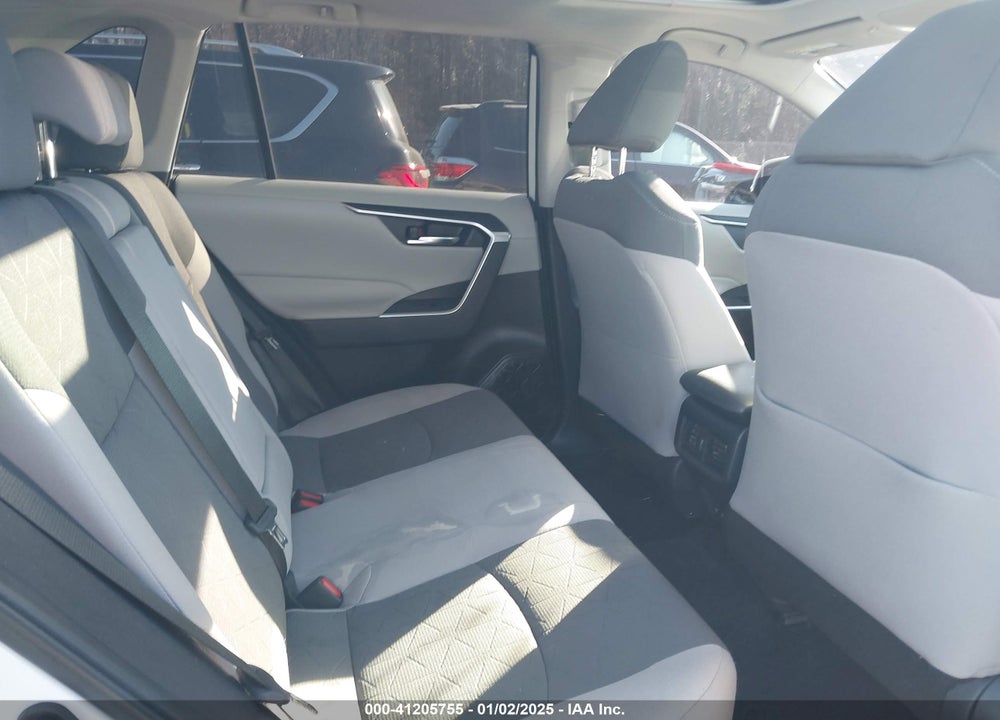 2020 TOYOTA RAV4 XLE VIN: 2T3W1RFV5LW065053