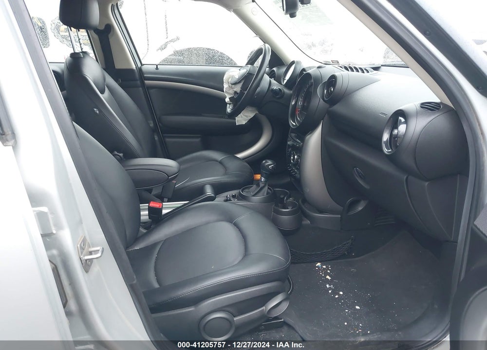 2016 MINI COUNTRYMAN COOPER VIN: WMWZB3C52GWR47121