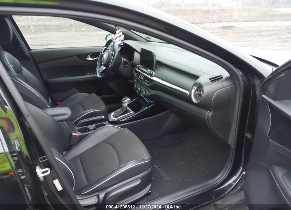 2021 KIA FORTE GT LINE VIN: 3KPF34AD2ME272718