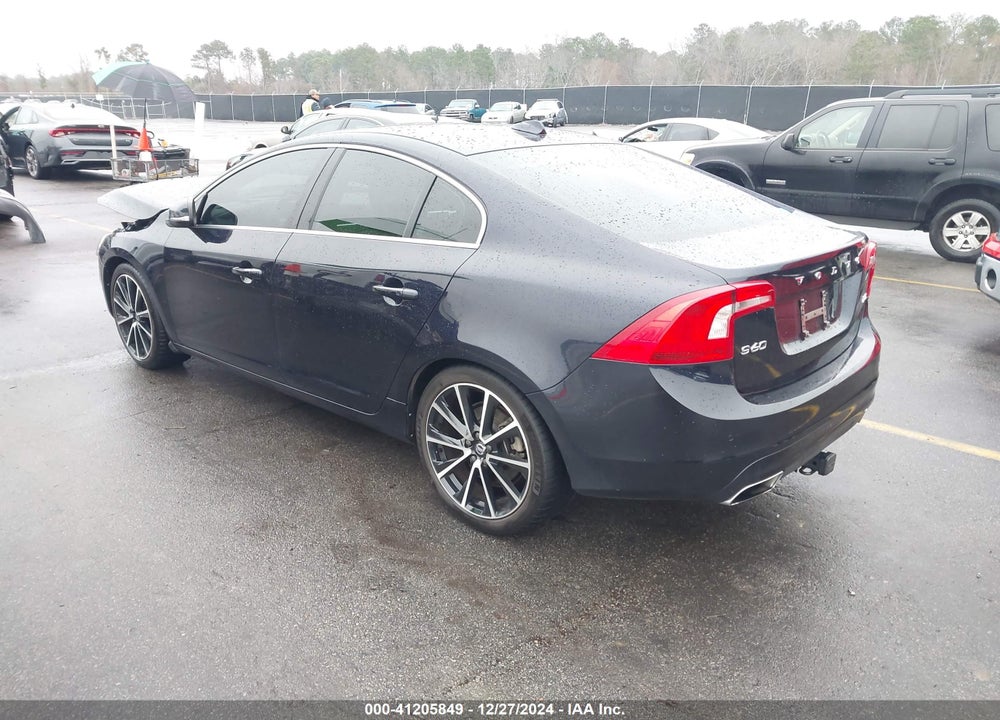 2016 VOLVO S60 T5 DRIVE-E PREMIER VIN: YV126MFK5G2408882