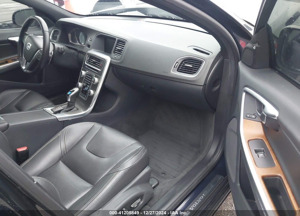 2016 VOLVO S60 T5 DRIVE-E PREMIER VIN: YV126MFK5G2408882