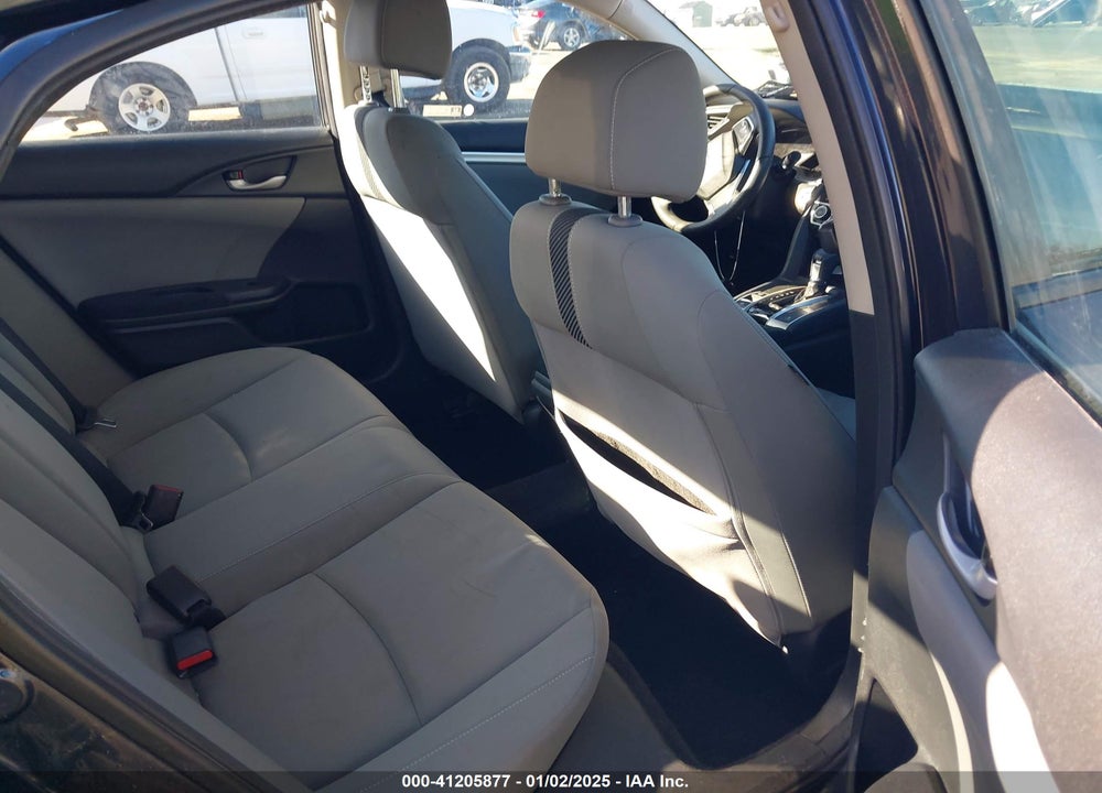 2018 HONDA CIVIC VIN: 2HGFC2F74JH567103