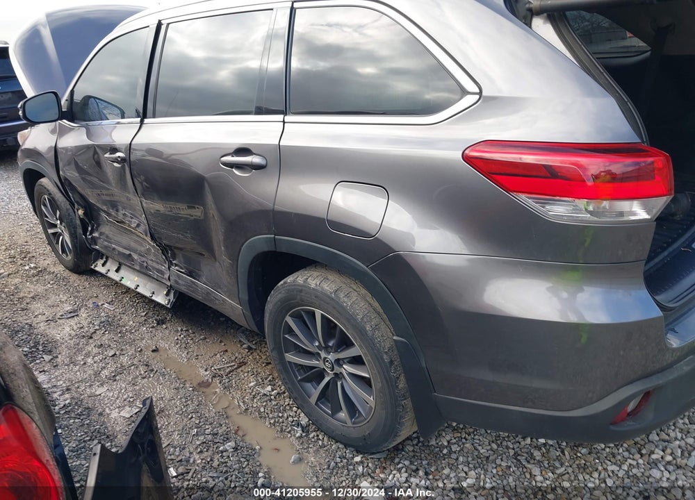 2017 TOYOTA HIGHLANDER VIN: 5TDJZRFH5HS440414