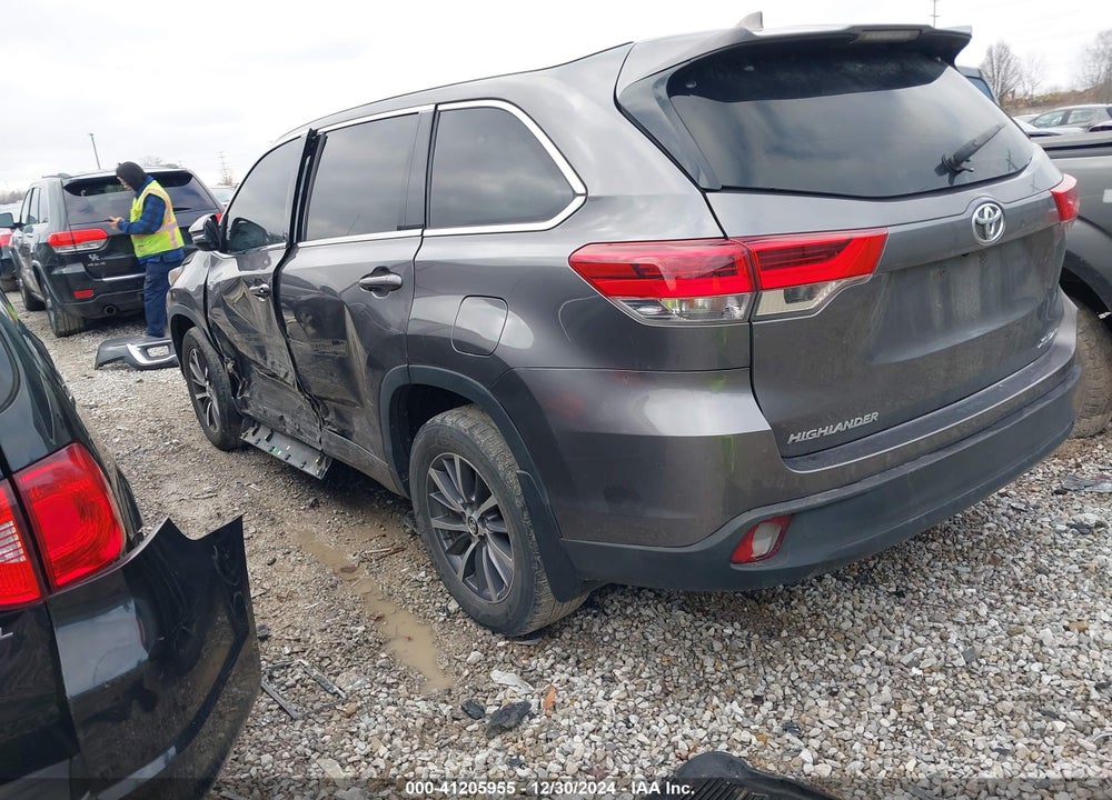 2017 TOYOTA HIGHLANDER VIN: 5TDJZRFH5HS440414