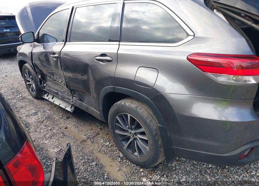 2017 TOYOTA HIGHLANDER VIN: 5TDJZRFH5HS440414