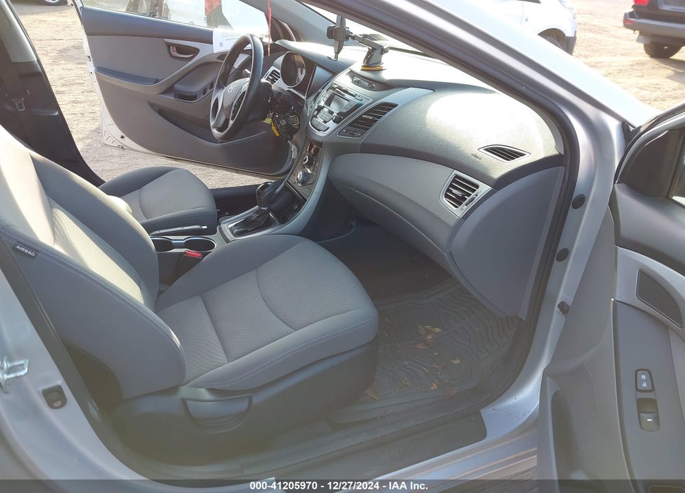 2014 HYUNDAI ELANTRA SE VIN: KMHDH4AE9EU172065