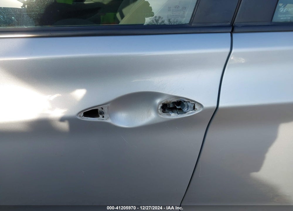 2014 HYUNDAI ELANTRA SE VIN: KMHDH4AE9EU172065