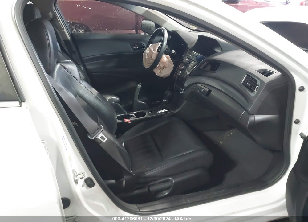 2013 ACURA ILX 2.0L VIN: 19VDE1F5XDE008351