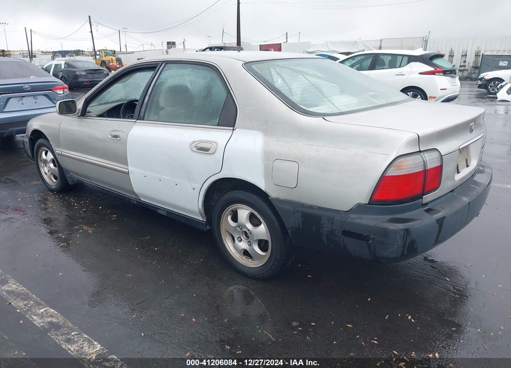 1997 HONDA ACCORD SE VIN: 1HGCD5606VA088173