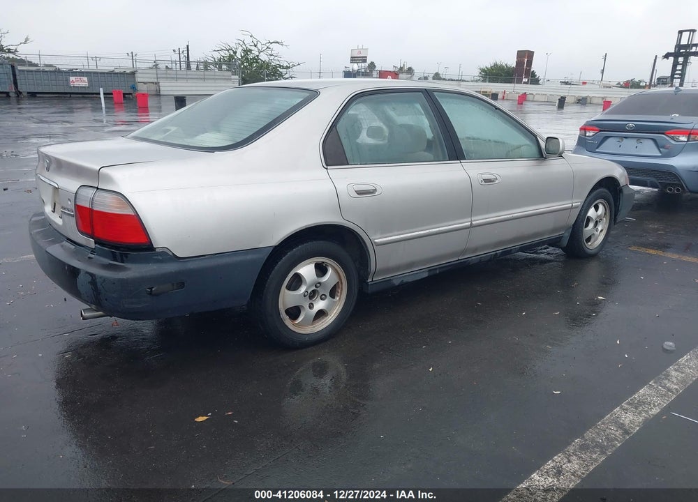 1997 HONDA ACCORD SE VIN: 1HGCD5606VA088173
