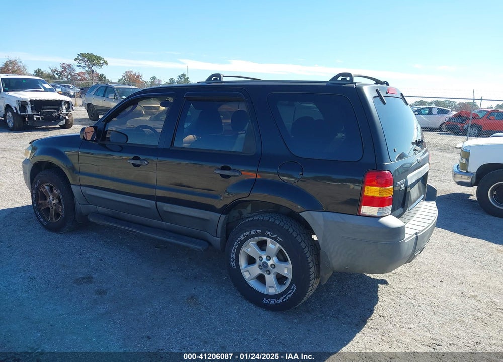 2005 FORD ESCAPE XLT VIN: 1FMYU03135KB50817
