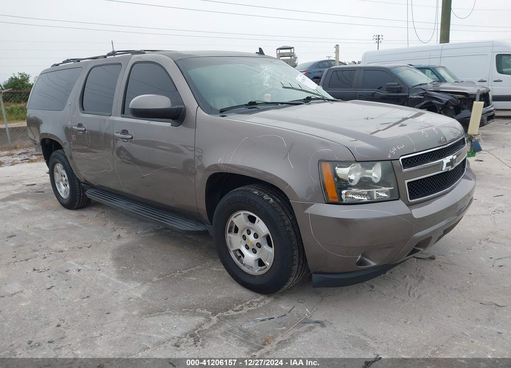 2014 CHEVROLET SUBURBAN 1500 LT VIN: 1GNSCJE00ER223552