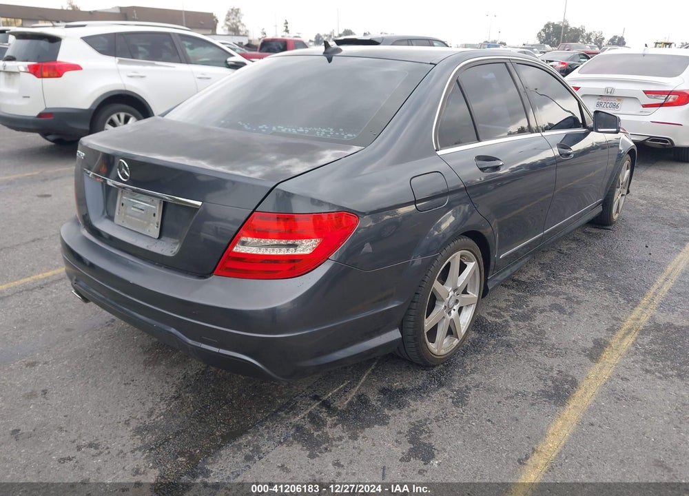 2013 MERCEDES-BENZ C 250 LUXURY/SPORT VIN: WDDGF4HB4DA840699