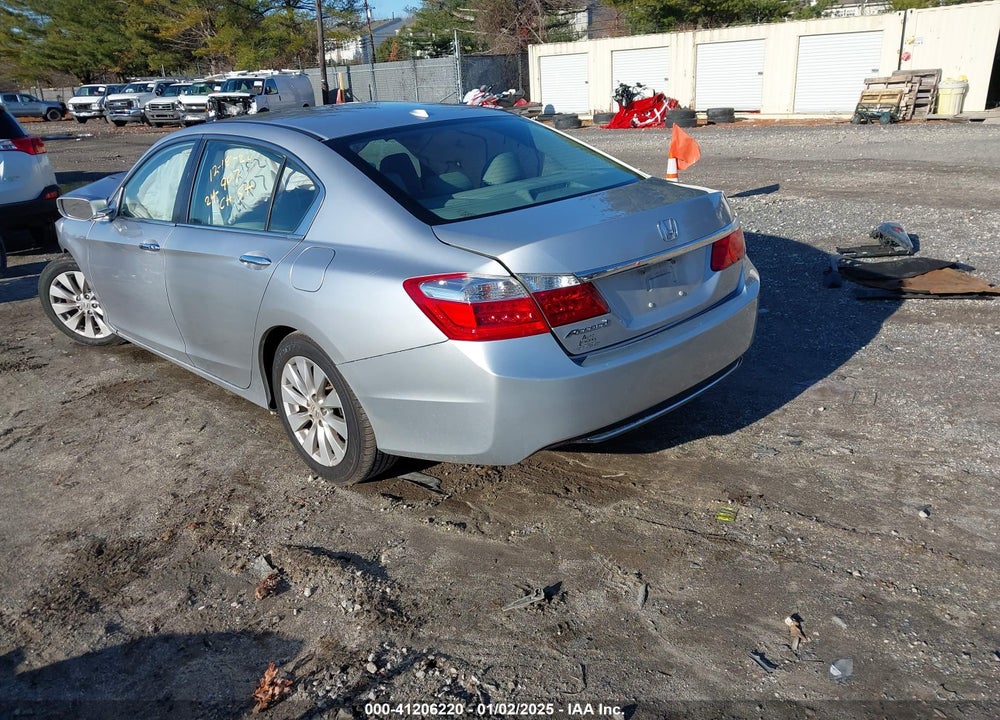 2013 HONDA ACCORD VIN: 1HGCR2F84DA031765