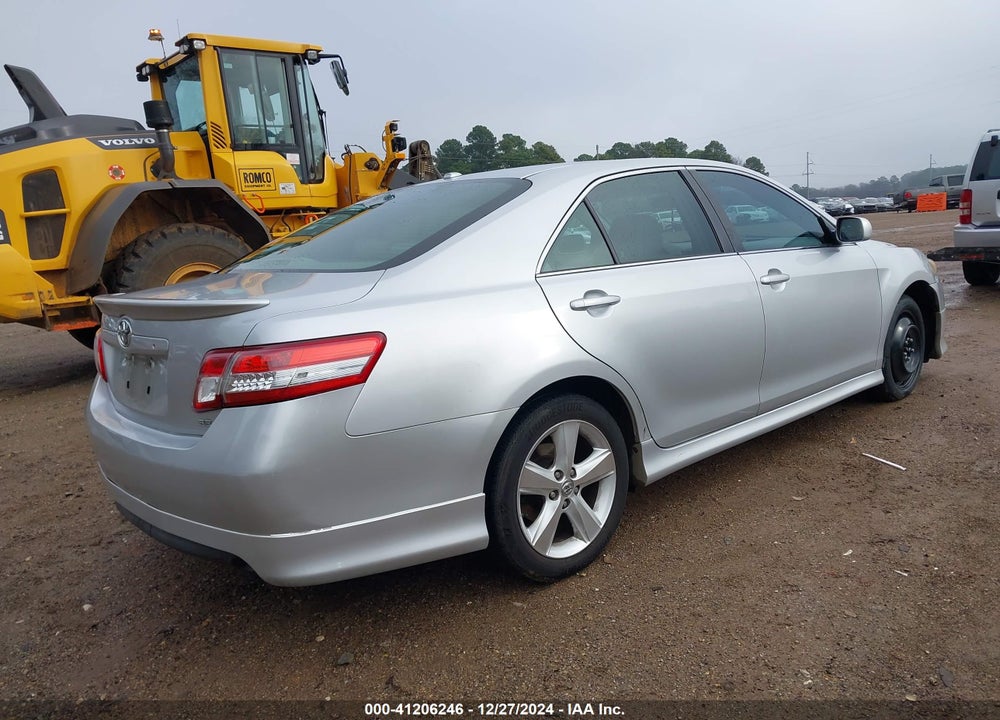 2011 TOYOTA CAMRY SE VIN: 4T1BF3EK3BU208075